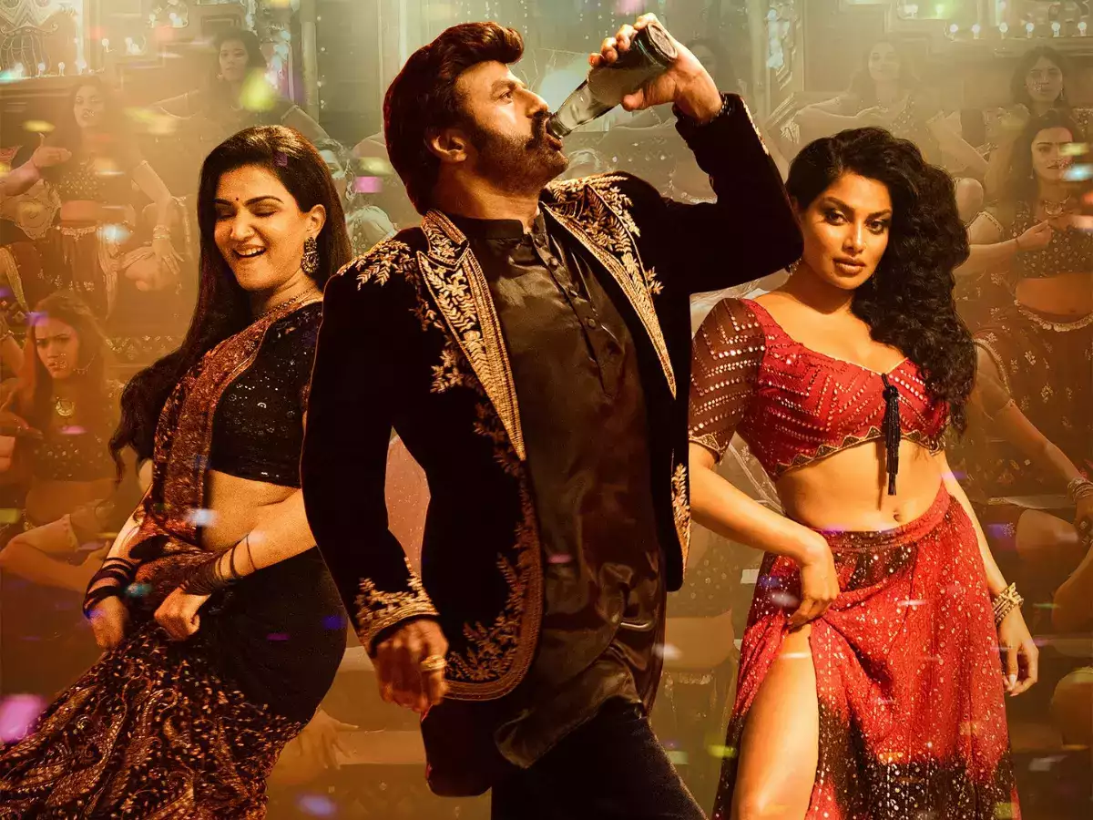 Honey Rose’s Sizzling Dance with Balayya in Veera Simha Reddy Song